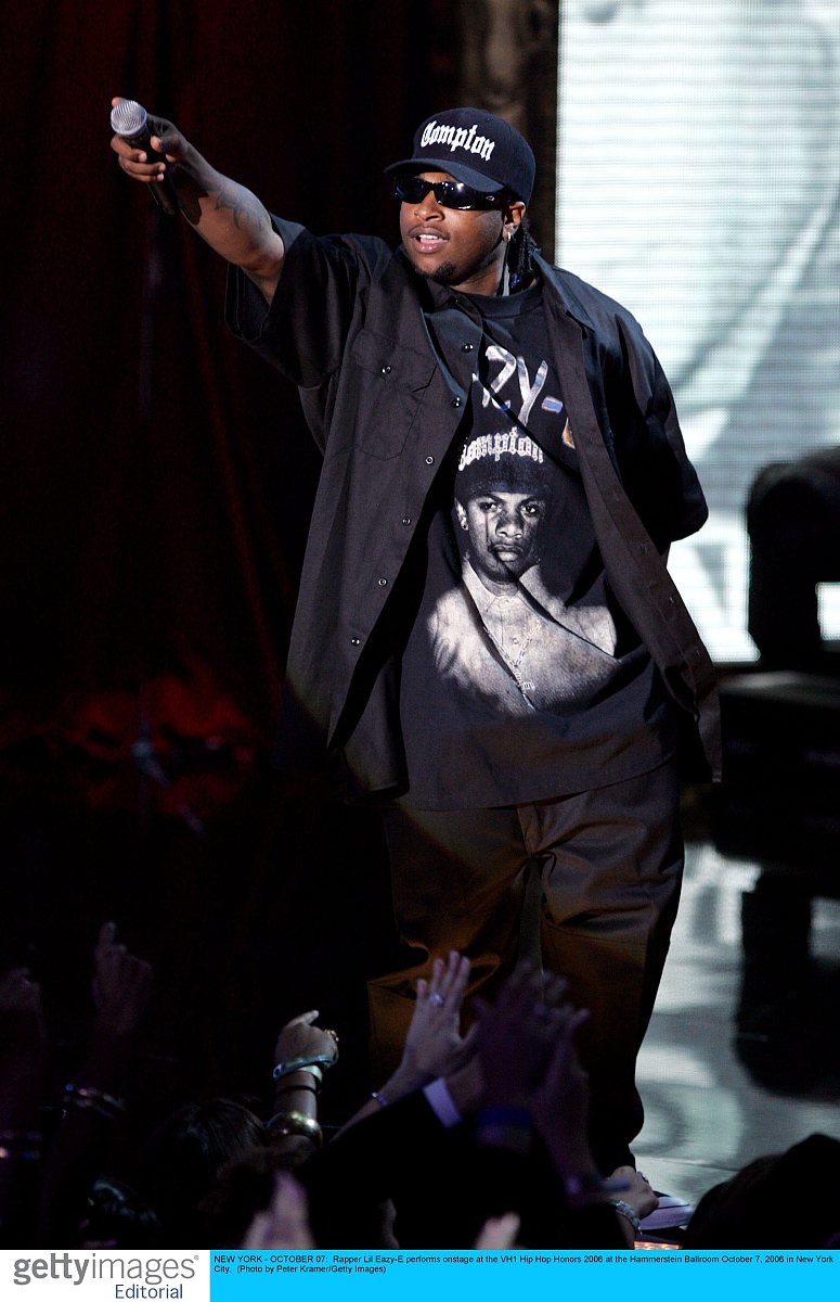 new york - october 07:  rapper lil eazy-e performs onstage at th