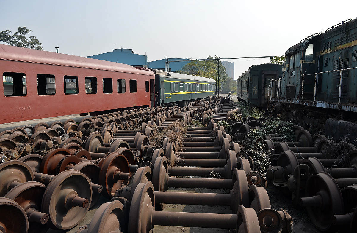 车辆堆放问题：部分车辆应放置在高架仓上