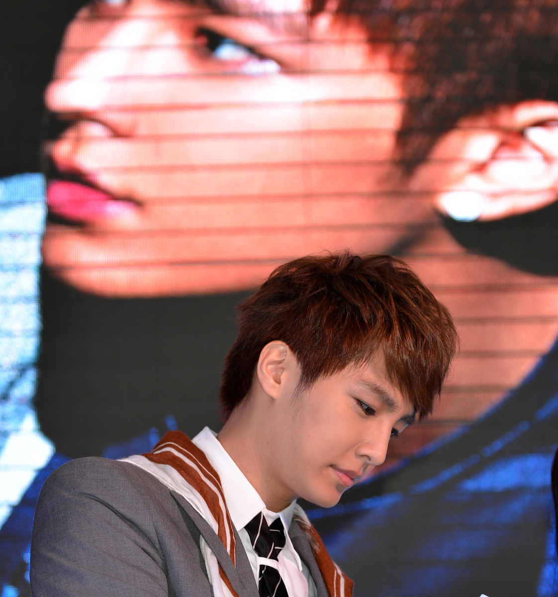 炎亚纶 - 台湾歌手、演员、主持人