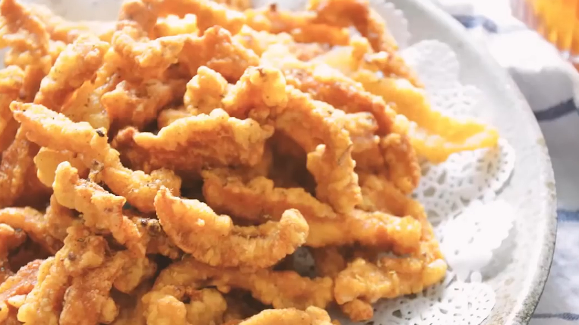 炸酥肉的家常做法,学会这个技巧,炸出的酥肉酥脆可口