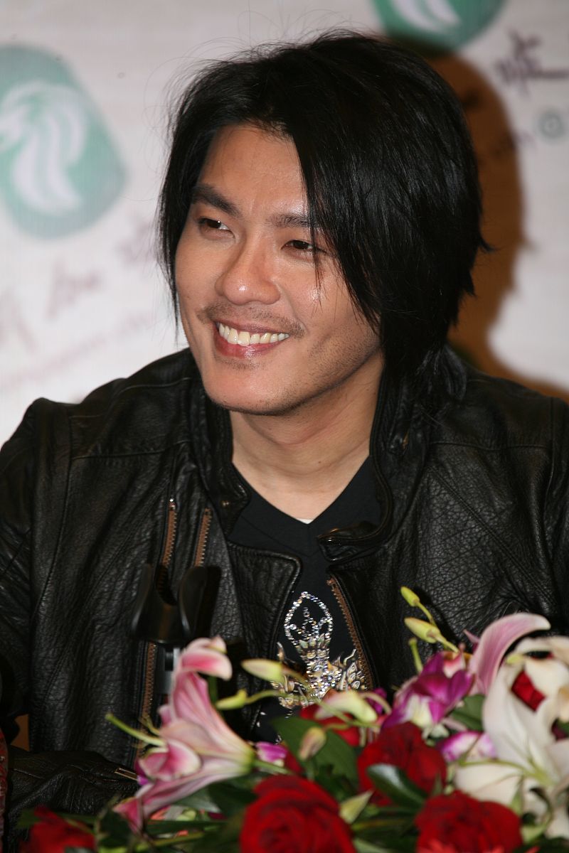 2009年10月20日,丹东,阿杜丹东歌友会.+++_+++男歌手,