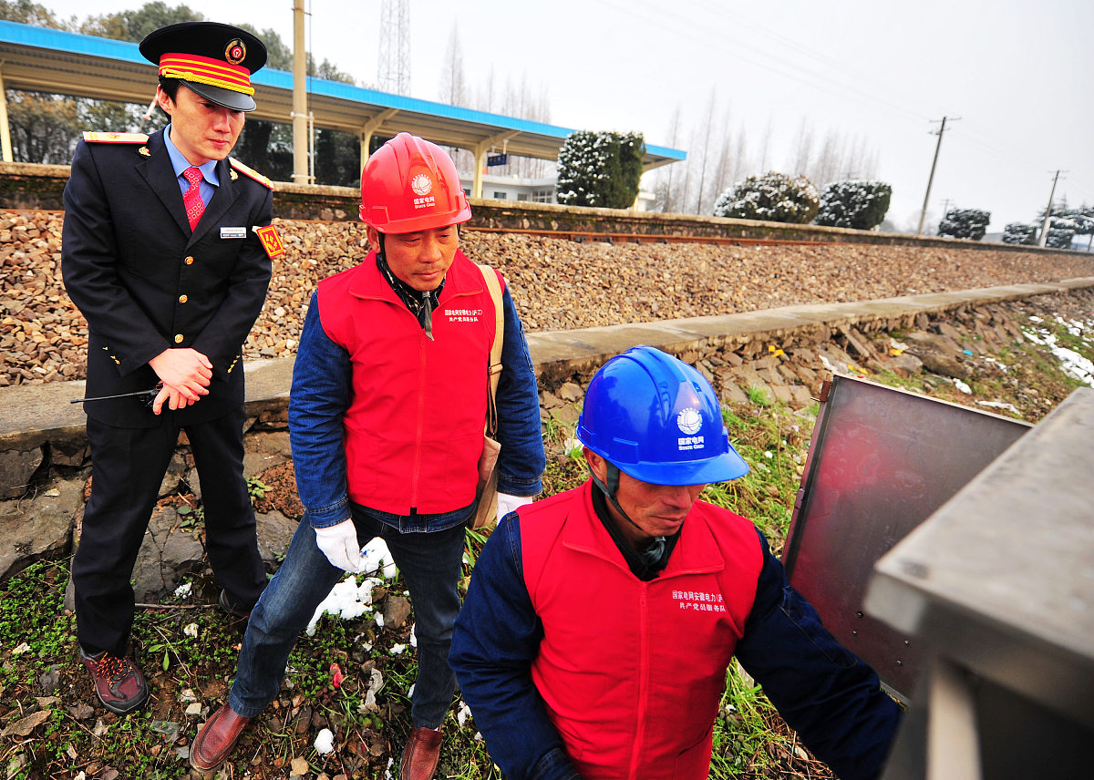筑梦坦途：我在中铁四局实习的道路建设实践感悟
