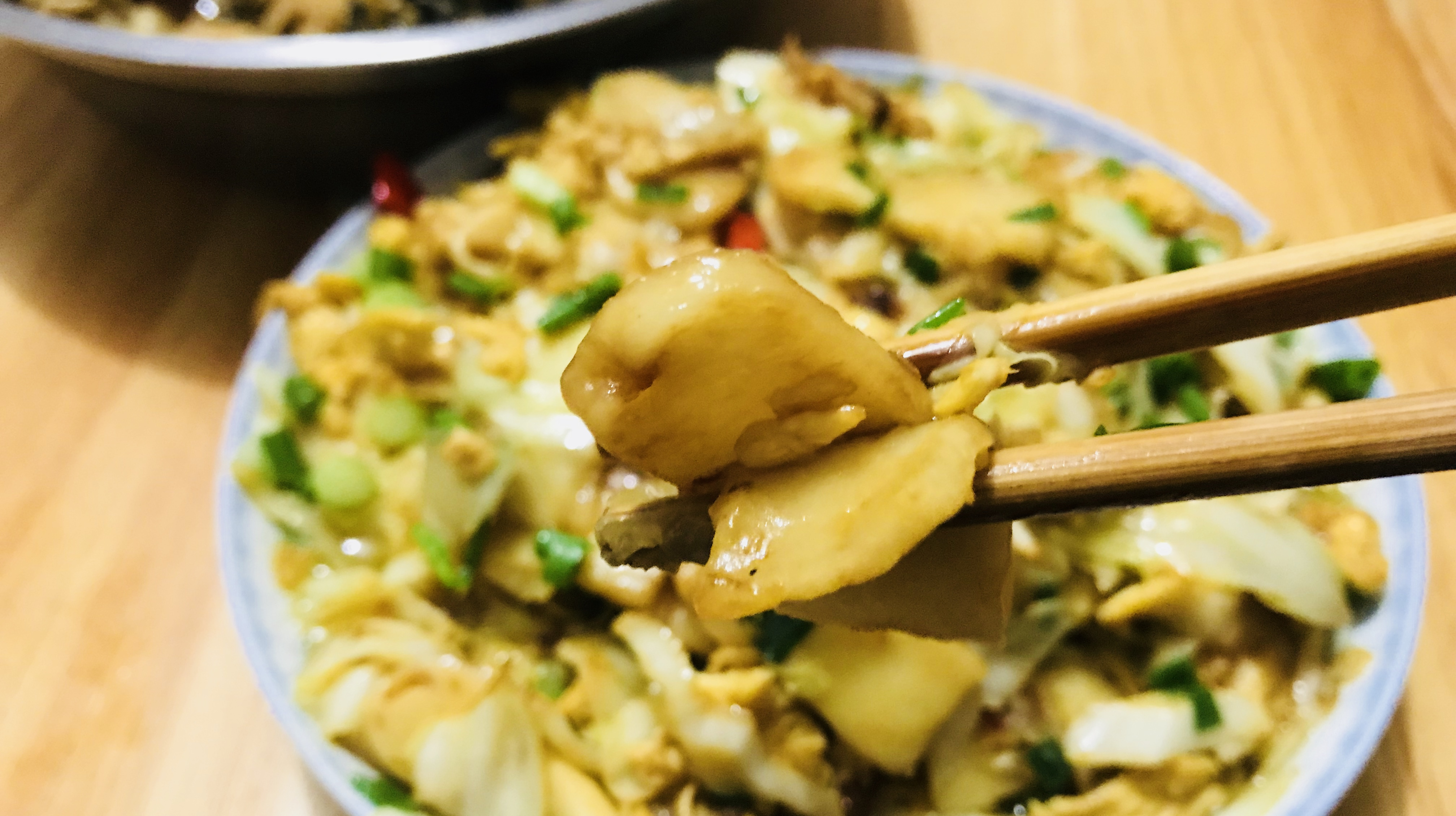 闽南超赞的特色小吃炒白粿,农村姑娘都忍不住先偷吃,看着都馋了