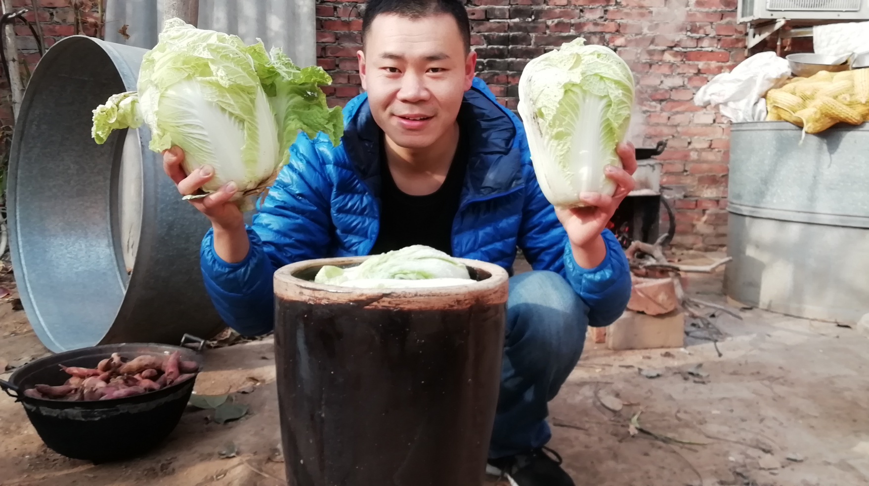 河北是这样腌大白菜的,材料简单,不变质易保存,做一瓮吃一年