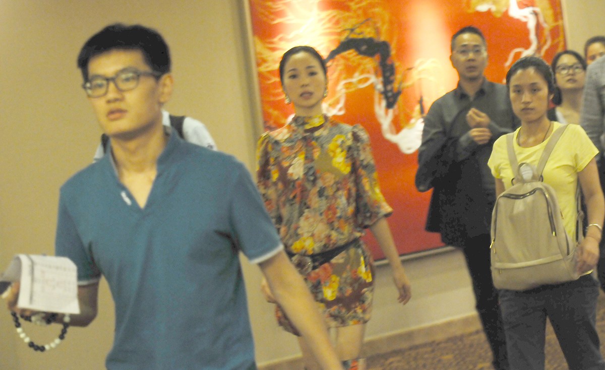 李雄对老婆廖菁为什么这么好？