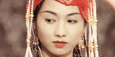 陳偉霆坑道具組、迪麗熱巴眯眼，男神女神也有搞笑的時候！