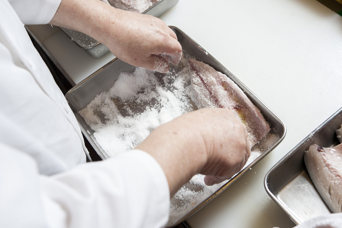 如何去除陈年油渍