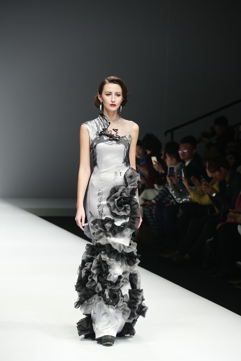 弘扬延安精神，铸就时代辉煌：工作中的实践路径