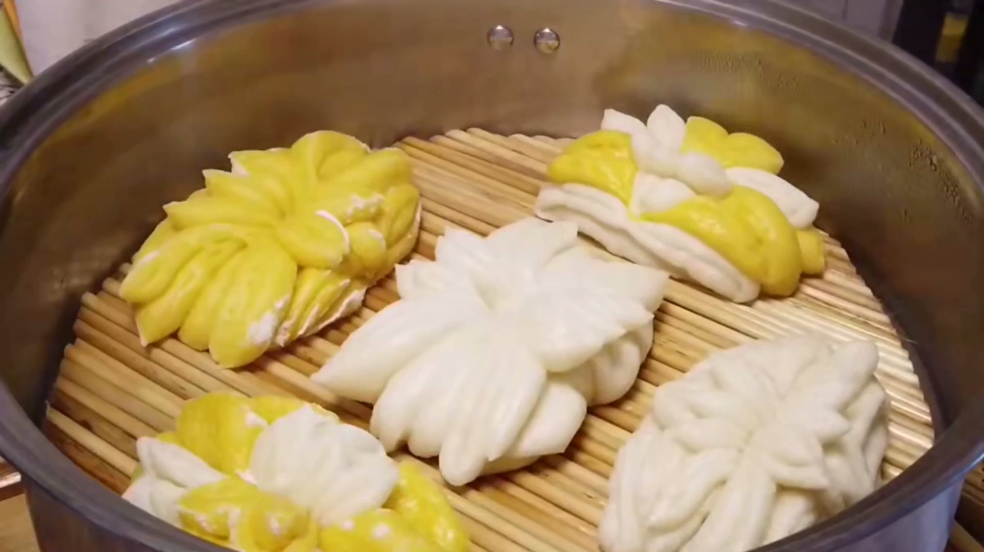 吃了二十年花卷才知道还能这样做,一根筷子就搞定,蓬松暄软