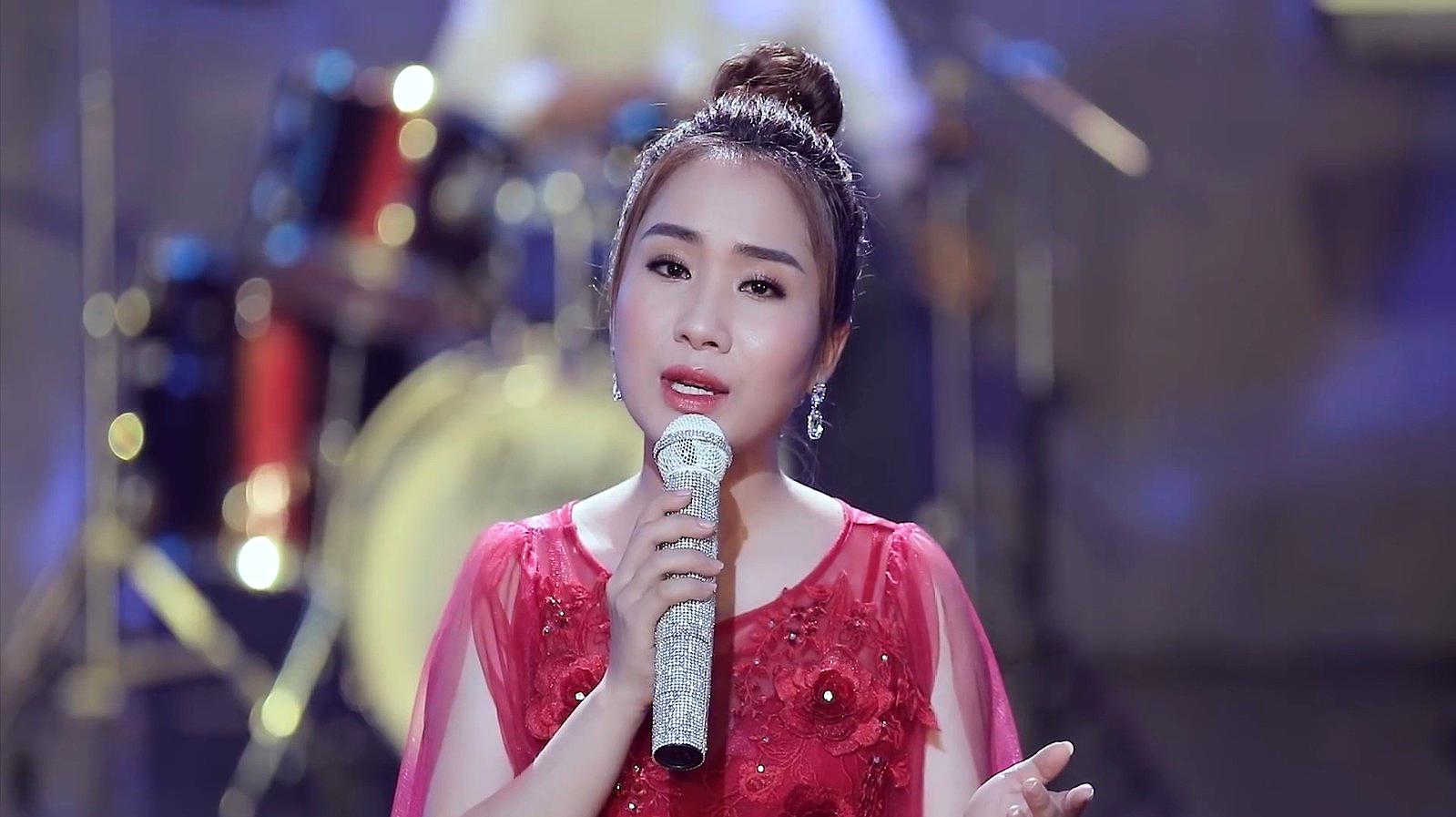 [图]好听的越南民族歌曲《Tâm Sự Đời Tôi - Hồ Phương Liên》