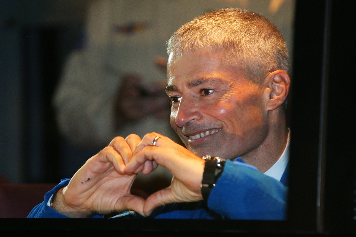 燃气热水器13升够用吗