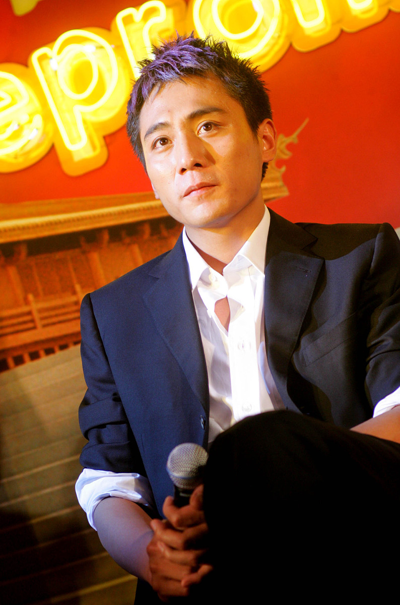 2005年<strong>9</strong>月21日,北京,电影《无极》官方网站启动仪式.