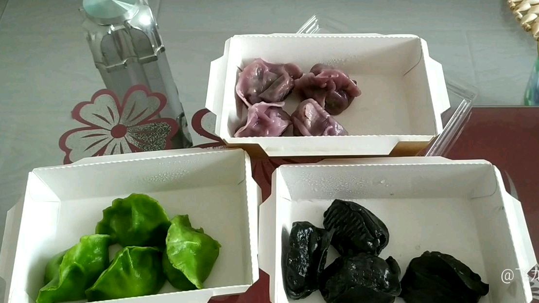 墨鱼蒸饺,八爪鱼蒸饺,鲅鱼蒸饺,大家来看看吧。