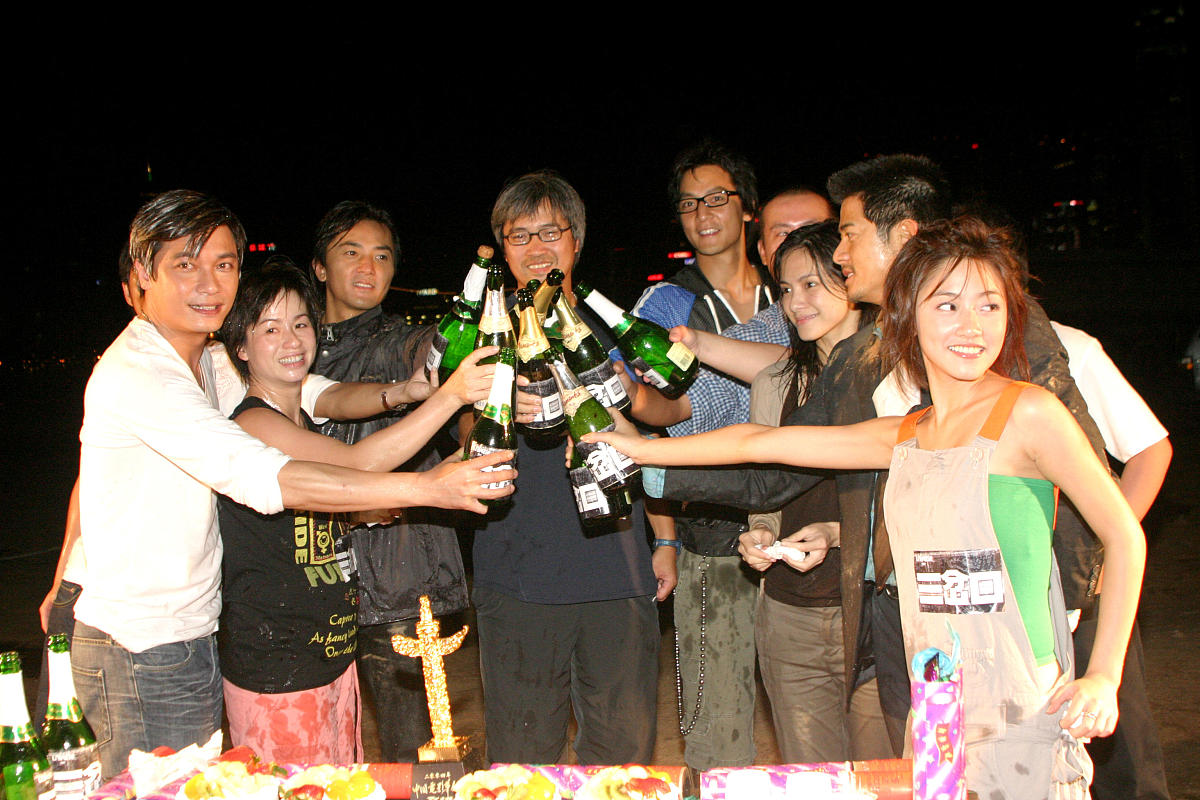 2004年9月4日报道,电影《三岔口》煞科探班+++_+++三岔口,