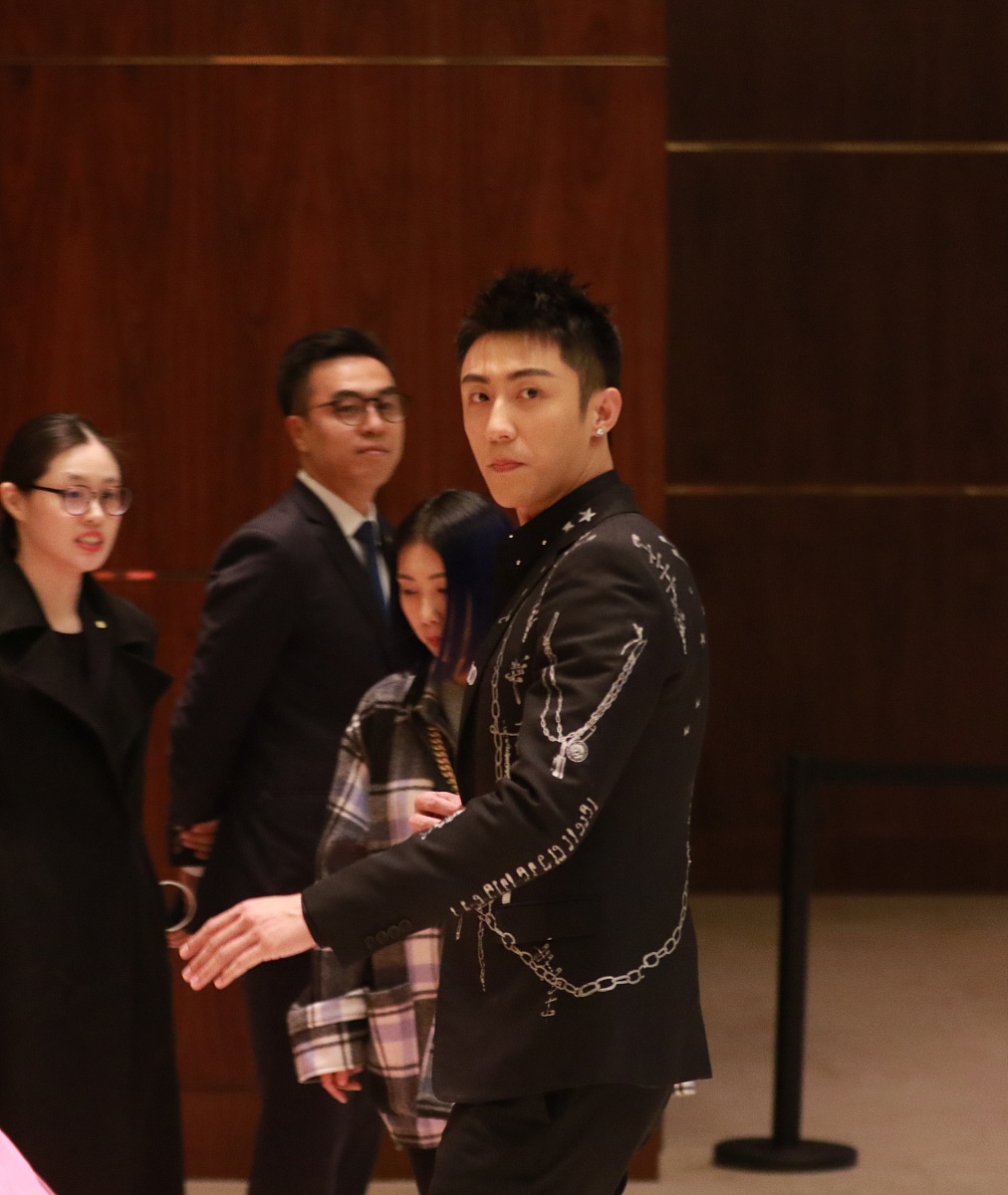 曹雨臣演示与黄景瑜互动：隐晦而充满默契