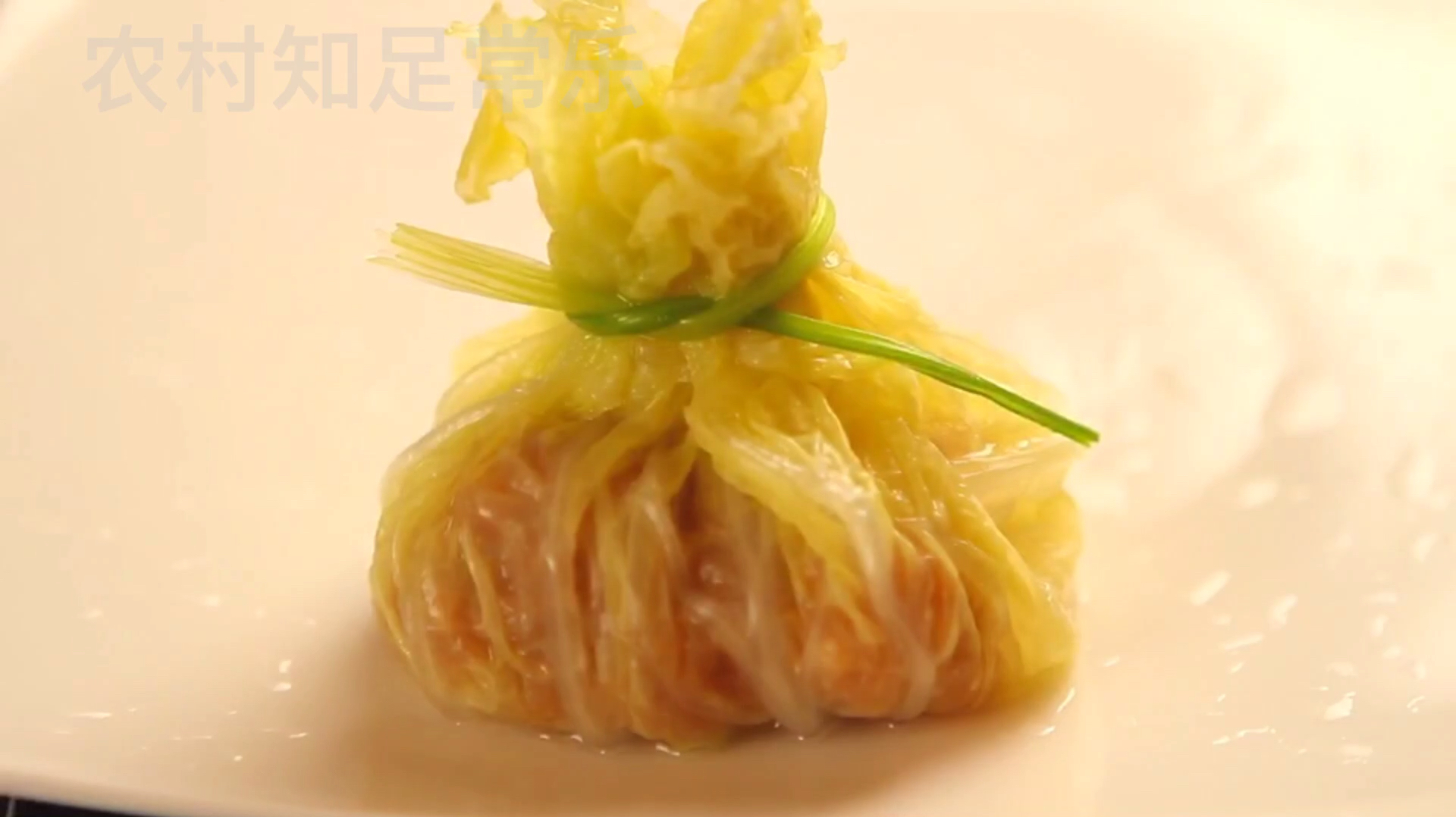 白菜包猪肉馅,新颖的做法,不用炒来不用炸,简单蒸制,香飘四溢