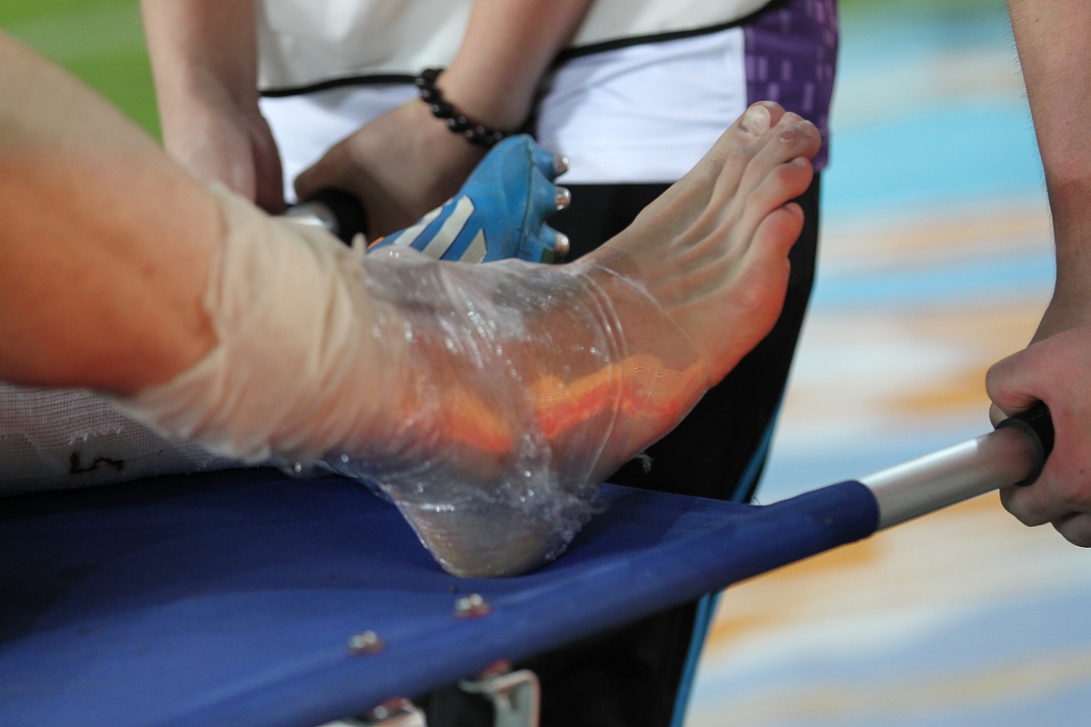 脚踝扭伤距骨移位如何回复