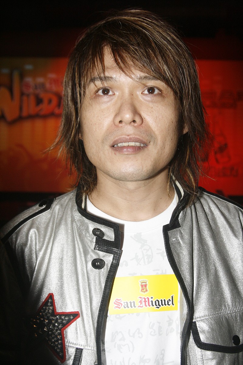 2008年12月4日,香港,伍伯为即将举行的wild day out演唱会进行彩排.++