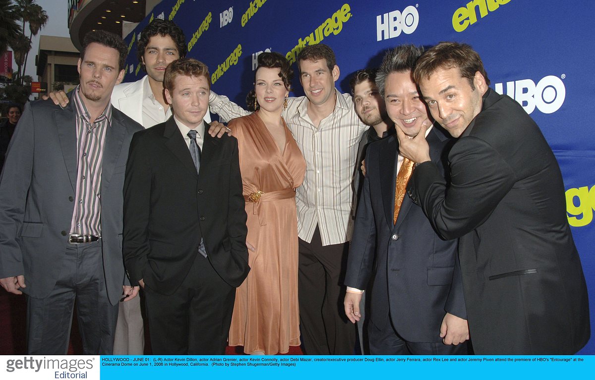 compare tom hooper and martin scorsese in detail