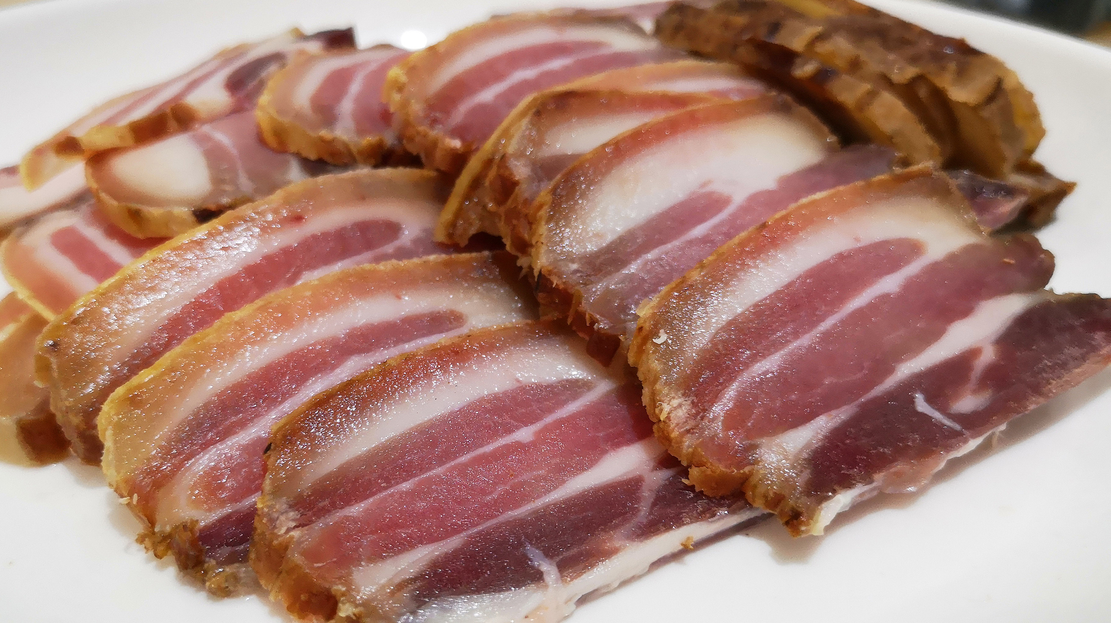 腊肉最简单美味的做法,比饭店做的好吃,原汁原味,超级下饭