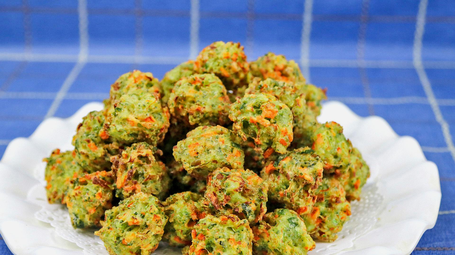 大厨教你素丸子的新做法,食材简单,营养丰富,全家人都爱吃