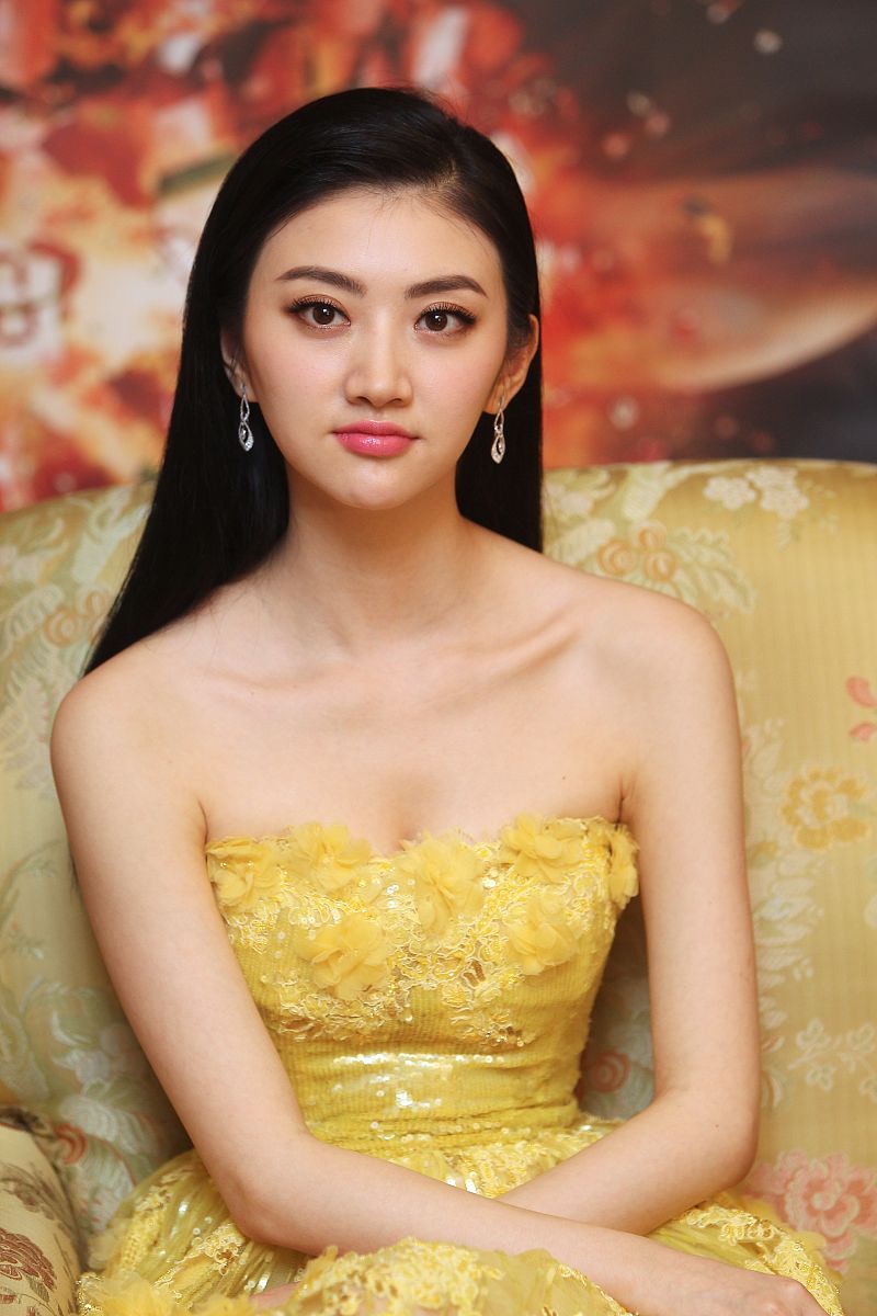 景甜 - 中国女演员，出演《封神英雄榜》、《翻译官》等热门影视作品