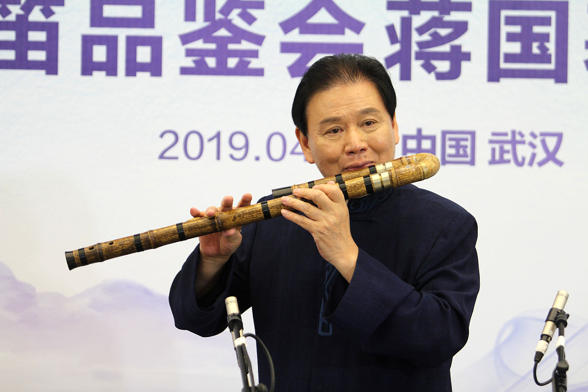 《百鸟朝风》: 笛子演奏的经典曲目与文化自信