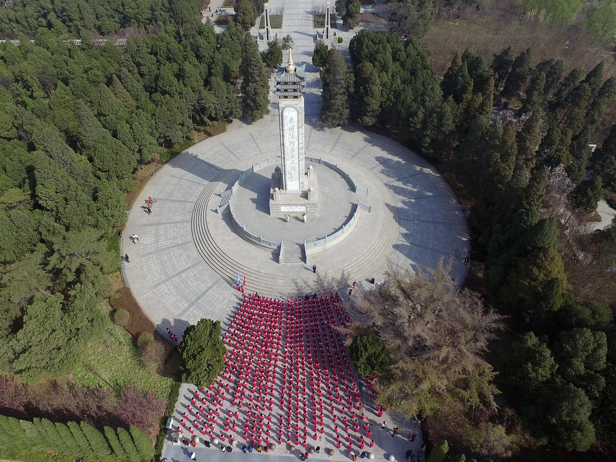 清明节缅怀烈士发言稿：致敬英雄，传承精神