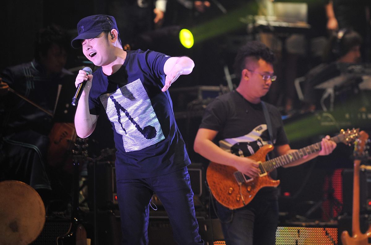2011年5月21日,北京,2011刀郎"谢谢你"巡回演唱会的首站演出在北京万