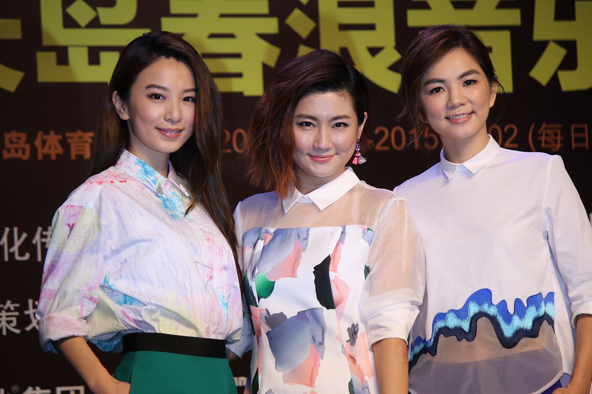 2015年08月30日,上海,s.h.e三人合体出席春浪音乐节发布会.s.h.e