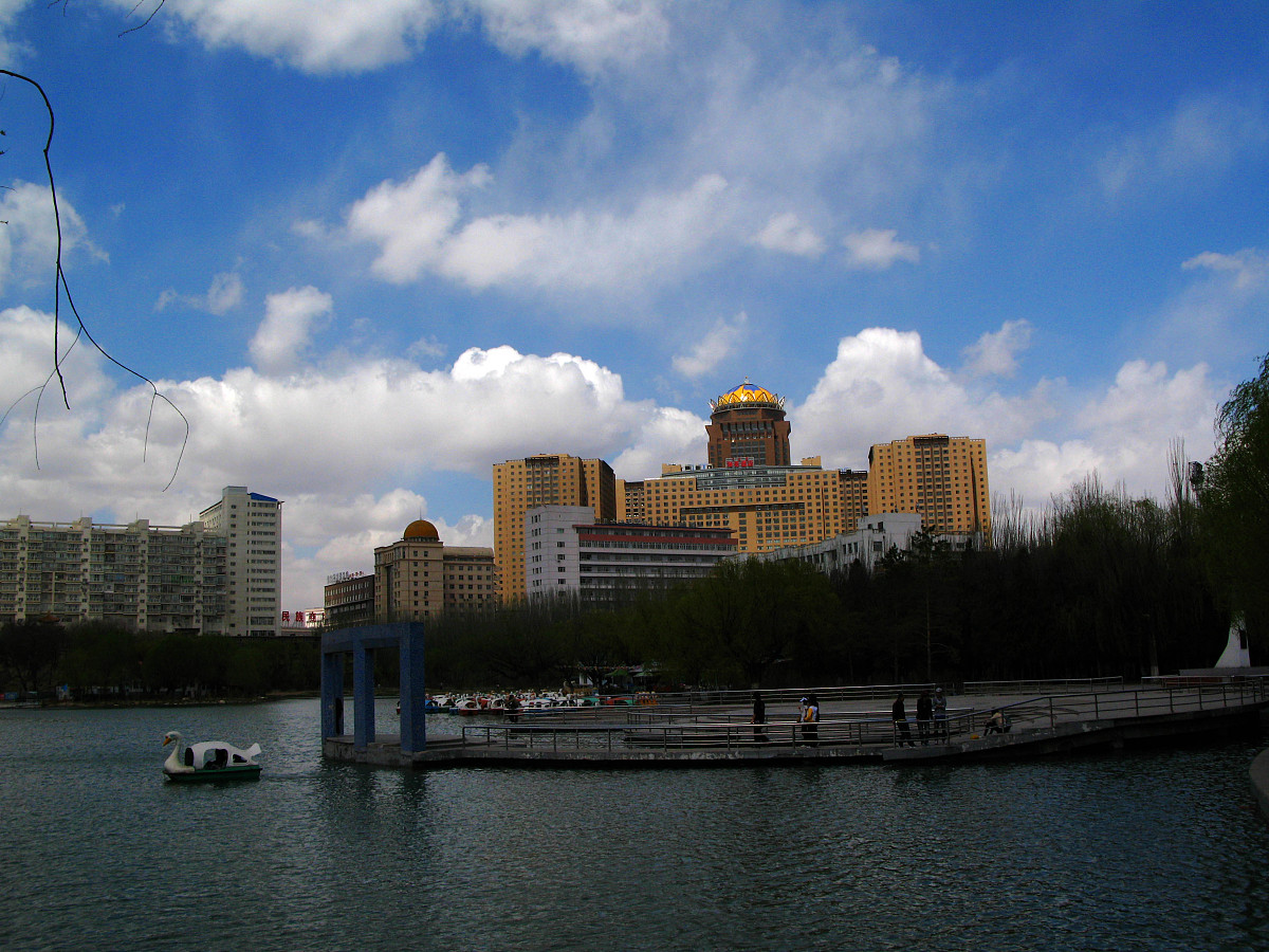 2010-05-09,内蒙古,呼和浩特市春天的城市与人文景观.+++_+++内蒙古,