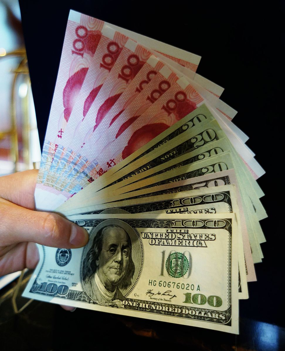 2200美元等于多少人民币？最新汇率换算结果！