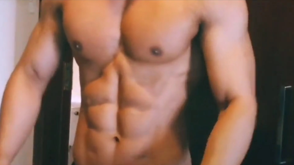 肌肉男:有腹肌就是任性啊!迷到我了!