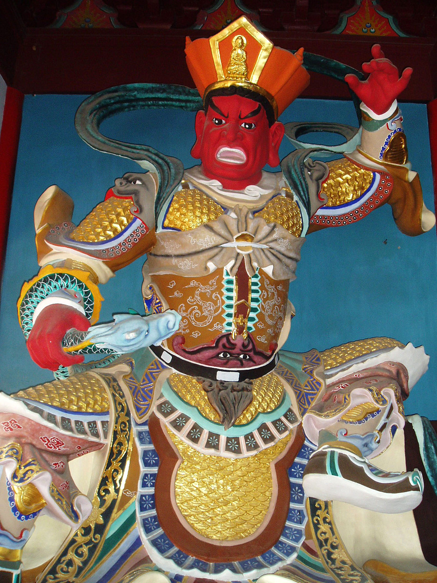 ***_***南京鸡鸣寺内供奉的四大天王塑像,2005年12月18日.+++_+++鸡鸣