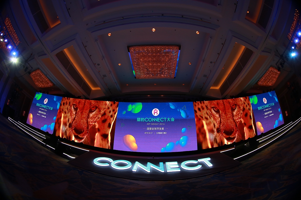 AI 扮演弟弟：与我互动，畅聊一切！