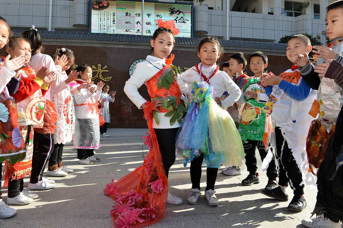 永安中学办学理念：质量立校，科研强校，打造特色名校