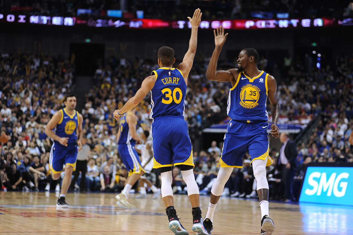 库里在杜兰特来的时候牺牲了出手权吗