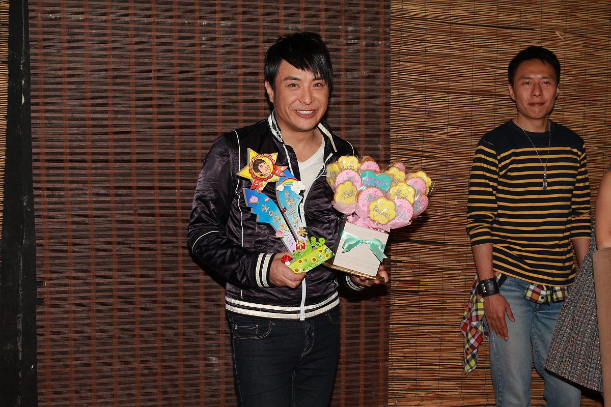 生日宴后的风暴：被指责的秘密与无助的真相