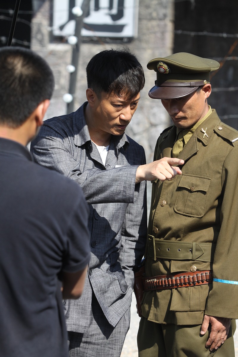 电视剧《潜伏》主角是谁？黄晓明饰演刘峰