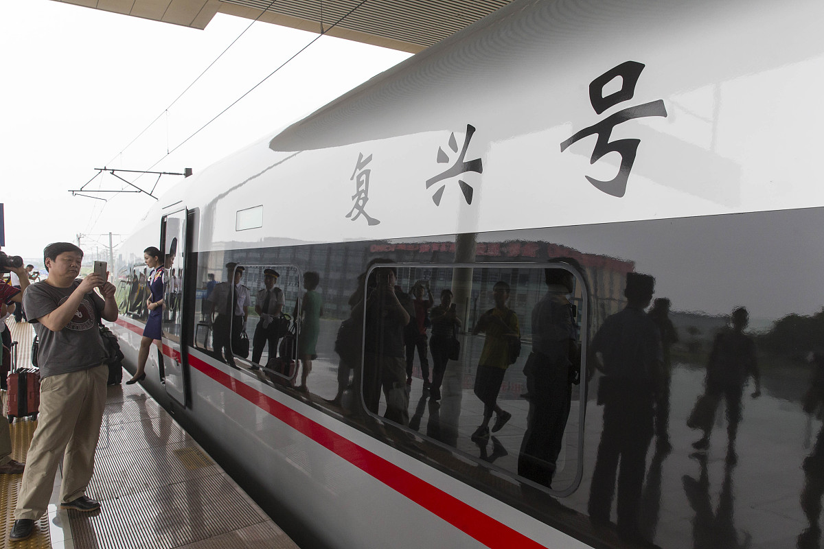 云南贡山县初中生学高铁学校要读几年-好不好