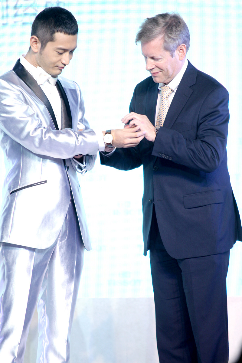 2010年11月18日,上海,瑞士某著名制表品牌上市发布会.***_***黄晓明++