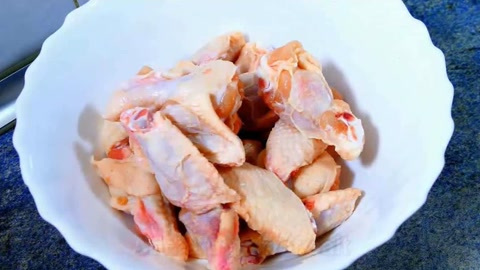 香辣的布法罗鸡翅-美味和容易的食物食谱