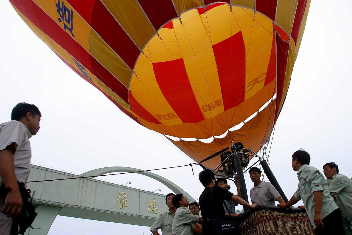 航空安全风险介绍：气象气球、高空活动和观鸟