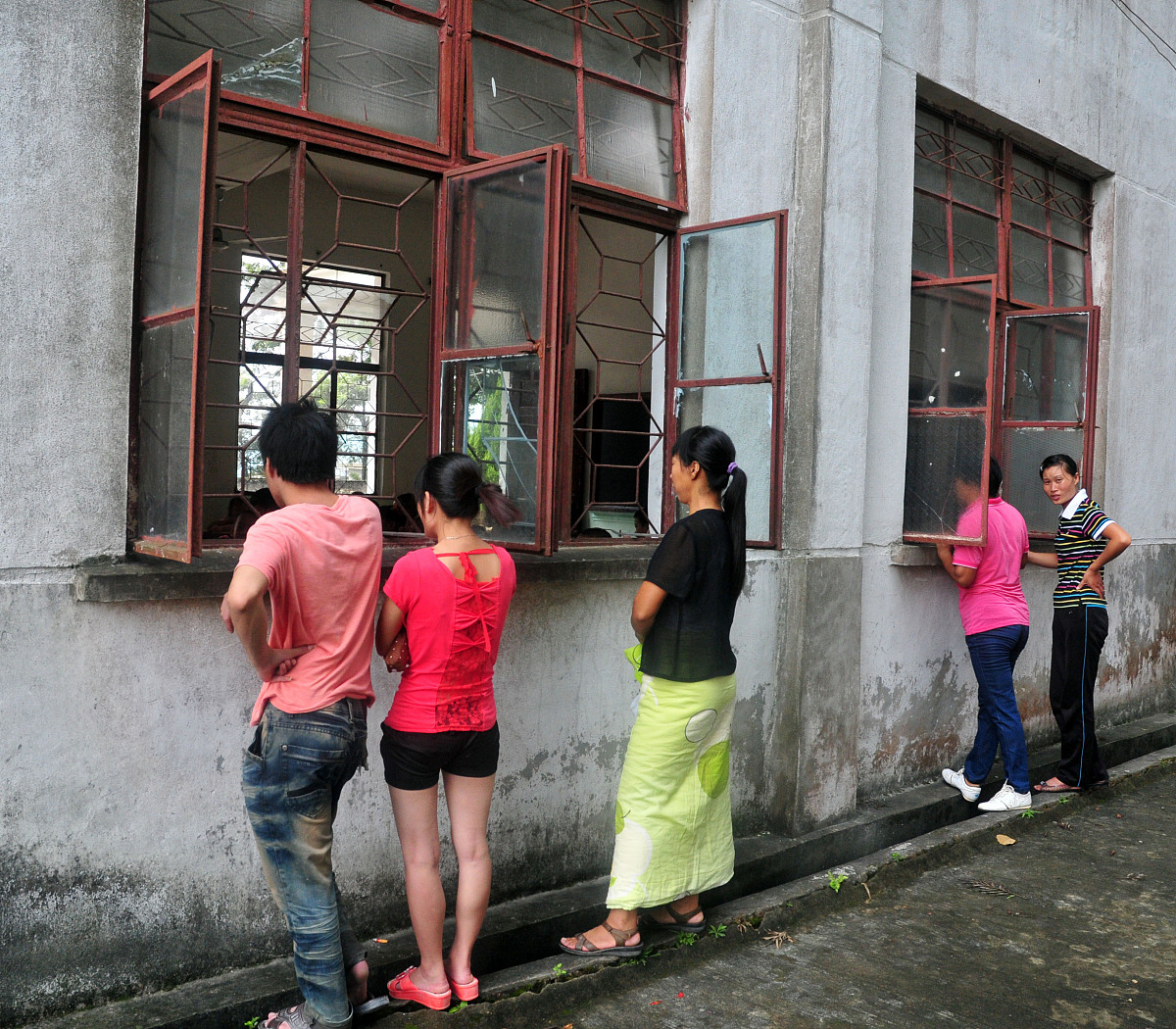 公办幼师学校和民办幼师学校哪个好？详细对比分析