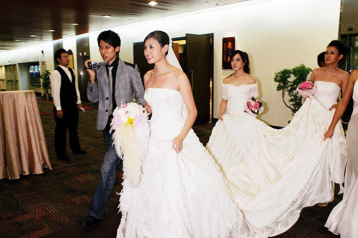 婚宴短视频脚本：浪漫爱情故事、温馨祝福和精彩表演