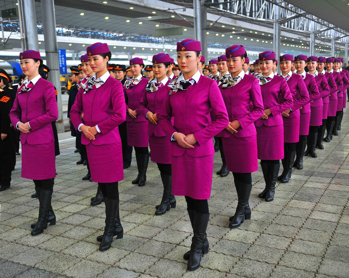 重庆高铁乘务专业就业前景分析：未来发展趋势与就业建议