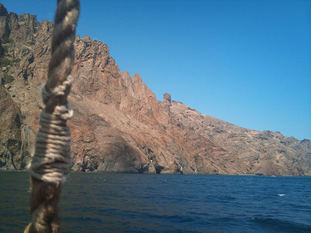 Напиши плагин для Firefox который можно закрепить и открывать в панели инструментов В окошке плагина можно выбрать несколько backgroundов также кнопка включения и выключения Меню плагина должно быть к