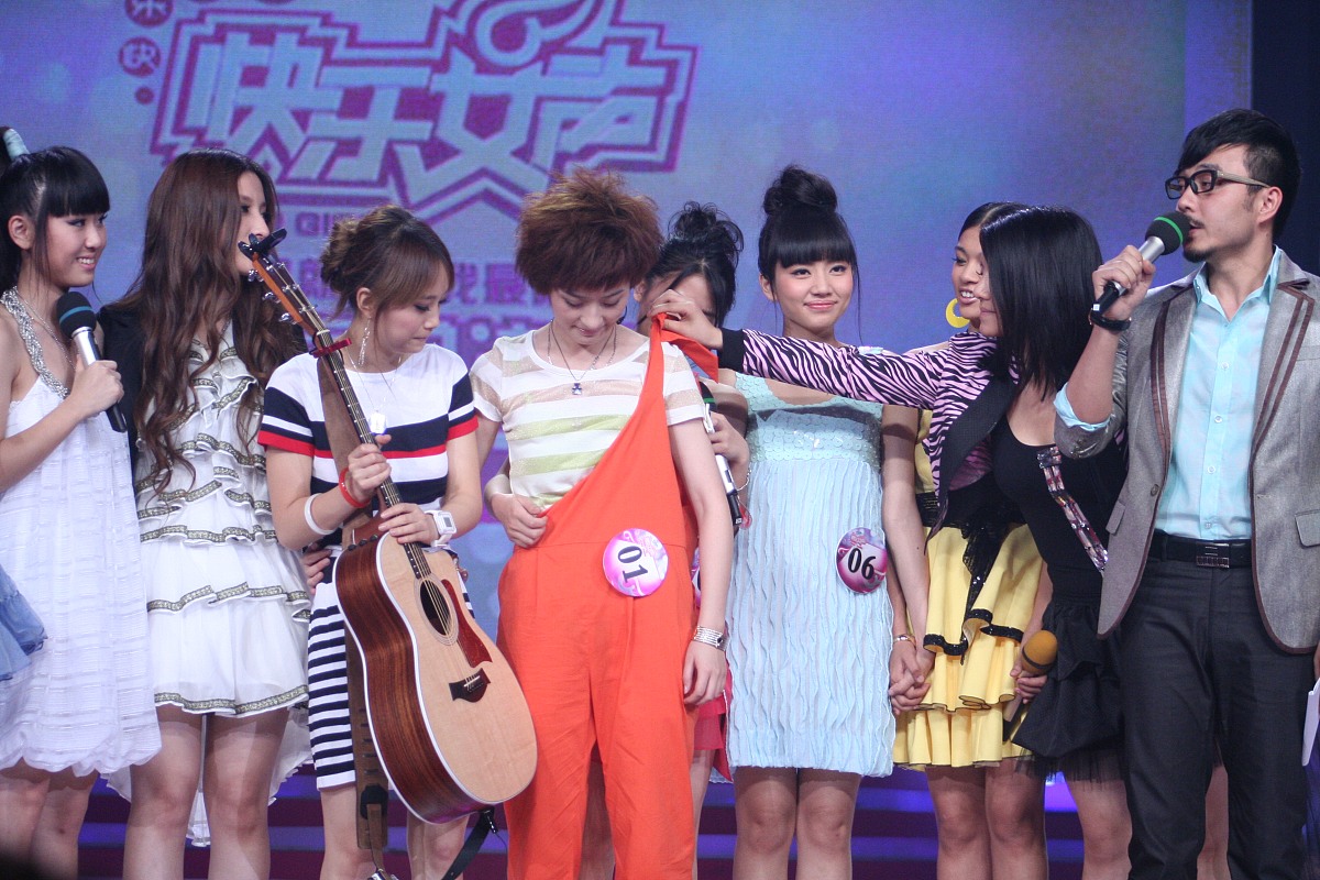 2009年7月31日,湖南长沙,"快乐女声"全国10进7晋级赛.***_***曾轶可++