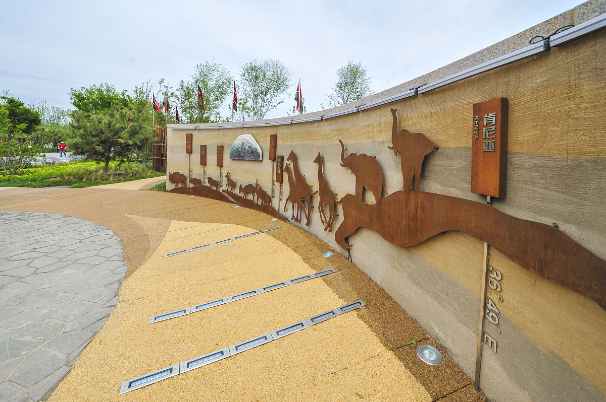 给我一个关于农村公共文化建设的现状与未来的调查报告的正文模板3000字左右