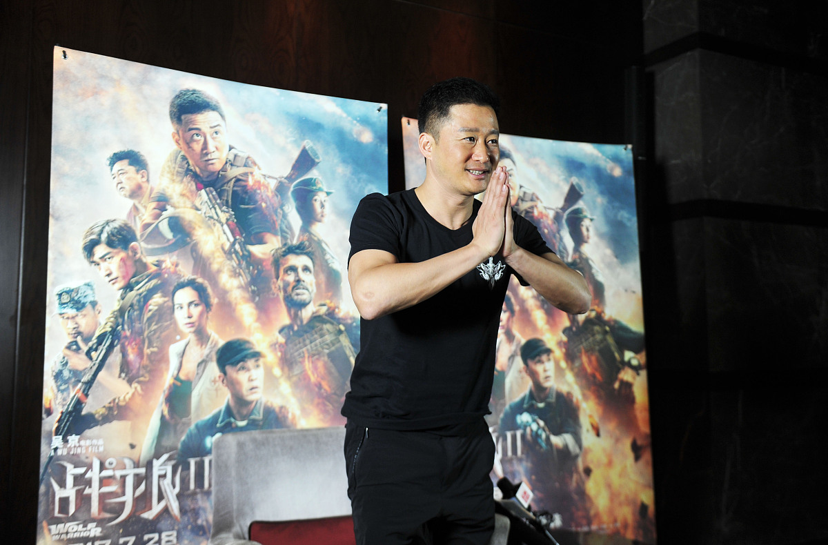 我想剪辑一部电影吴京演的战狼请帮我出一份完整的解说方案